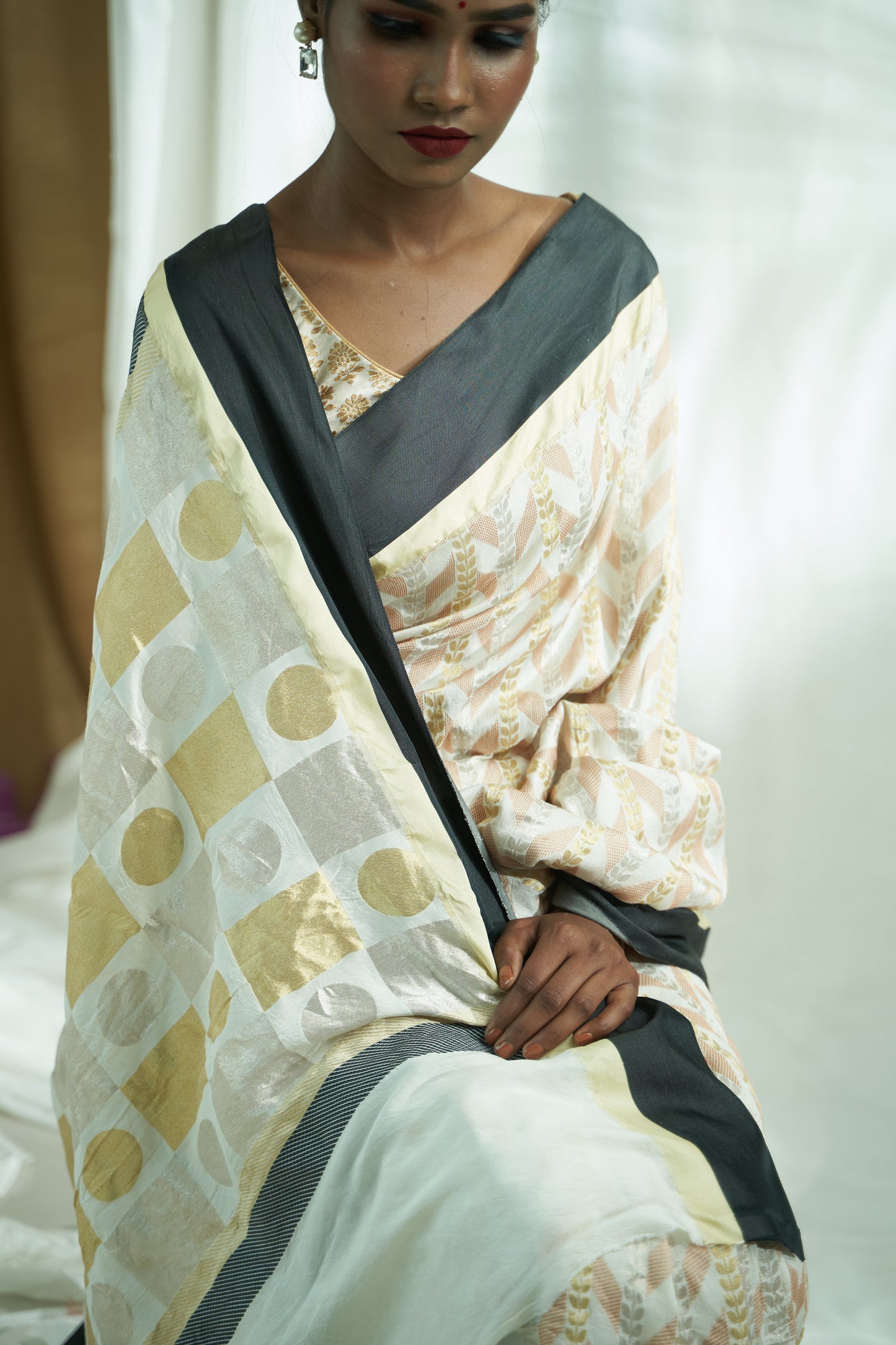 'Shashi' Off-White Pure Munga Silk Saree
