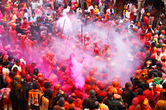 It's a colourful affair- The Unique Banarasi Holi | Taba Kashi