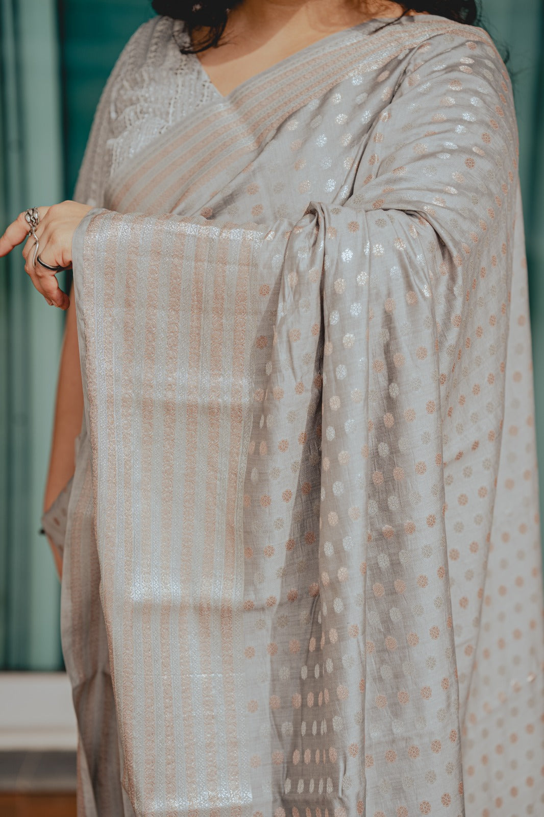 Grey Chiniya Silk Saree 3