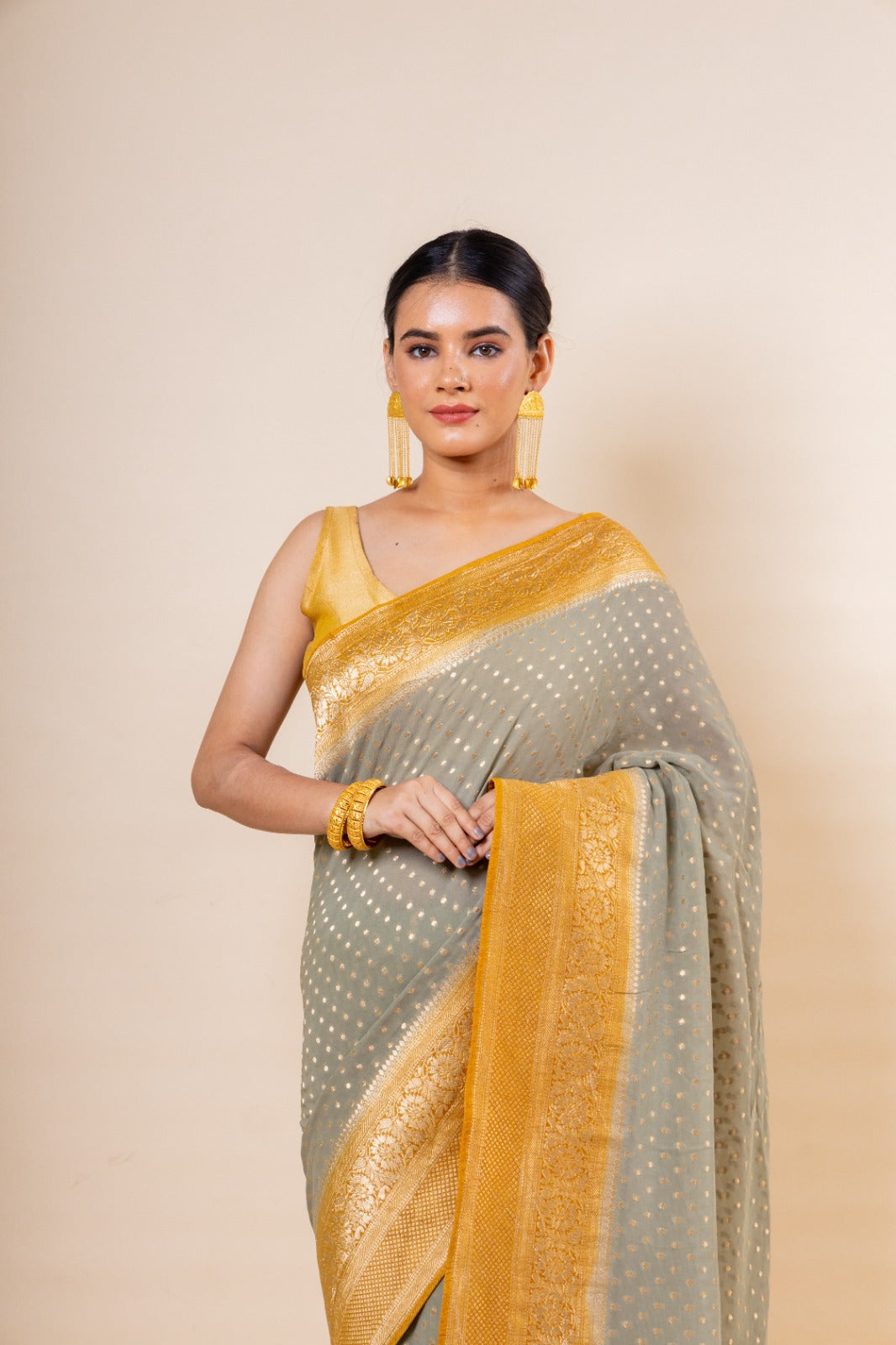 Ash Grey Handloom Khadi Linen Silk Saree With Digital Print | Kolour