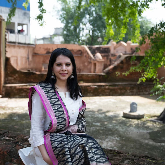 Pink and Black, Katan Georgette Handloom Dupatta