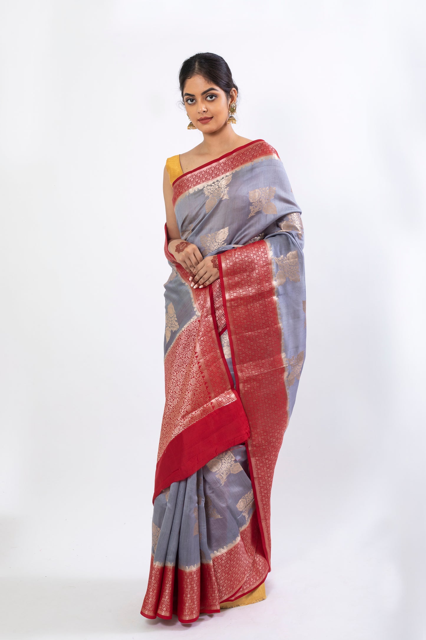 Grey Chiniya Silk Saree with buta and contrast border